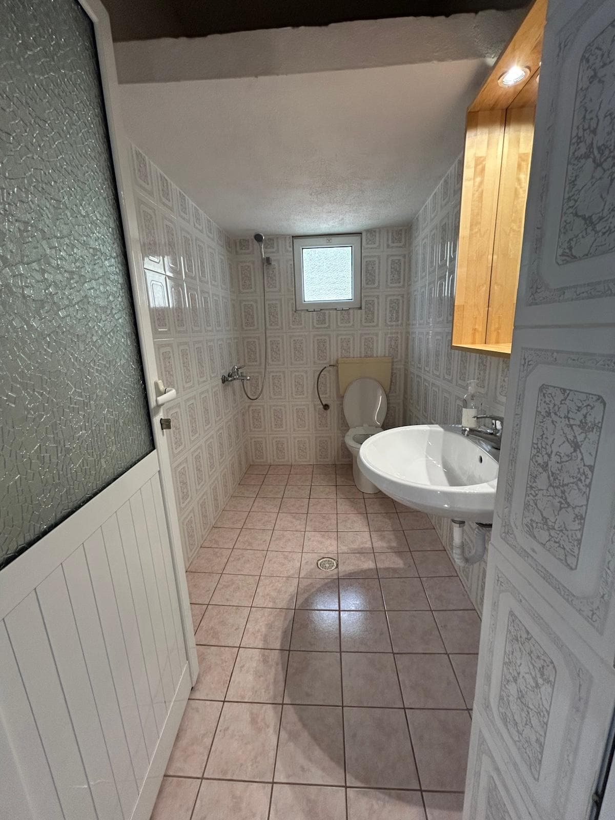 En-suite bathroom