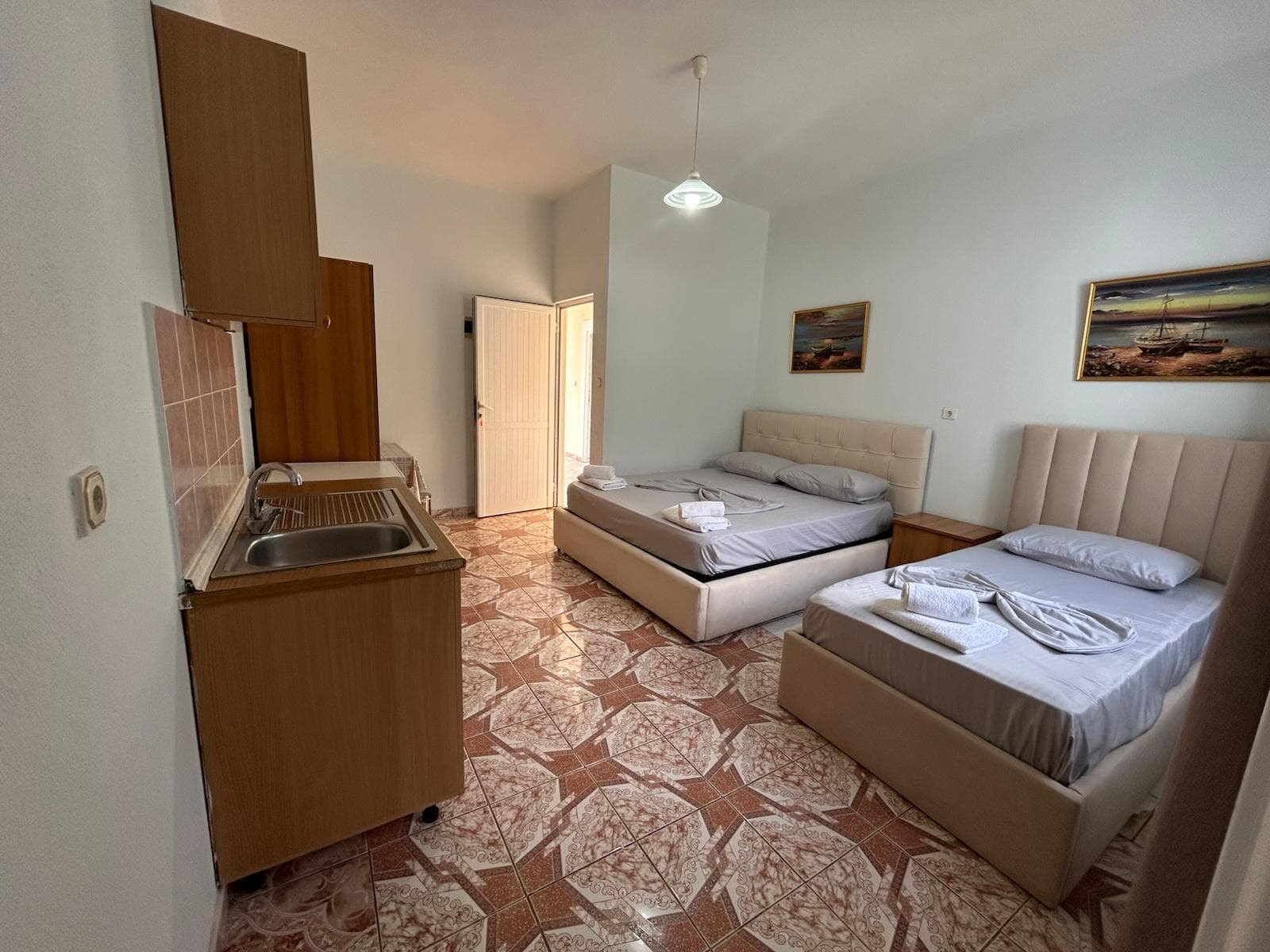 Double room with sea view at Kristaqi Rooms
